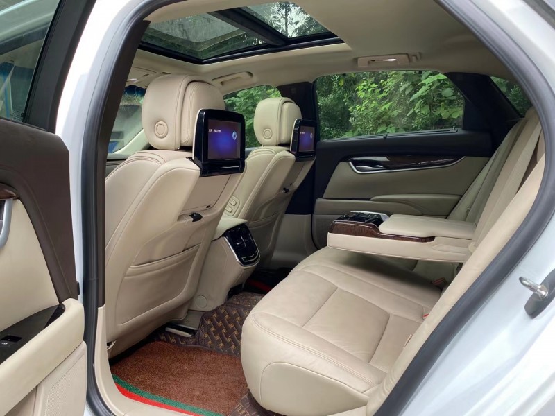 成都14年凯迪拉克XTS4