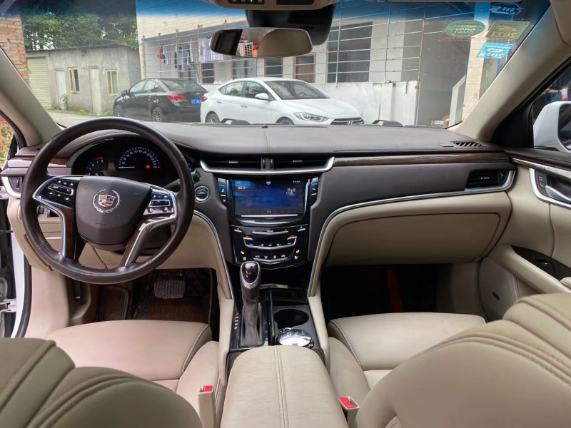 成都14年凯迪拉克XTS5