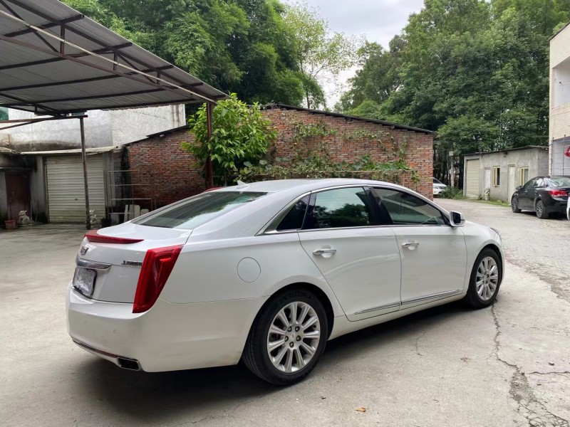 成都14年凯迪拉克XTS7