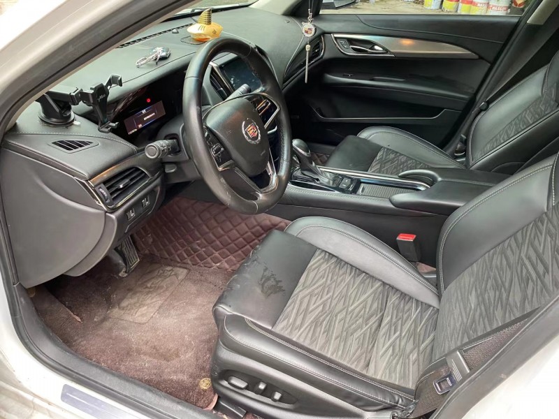 成都15年凯迪拉克ATS6