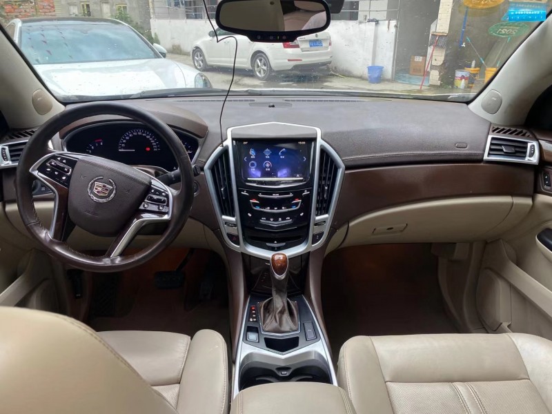 成都13年凯迪拉克SRX4