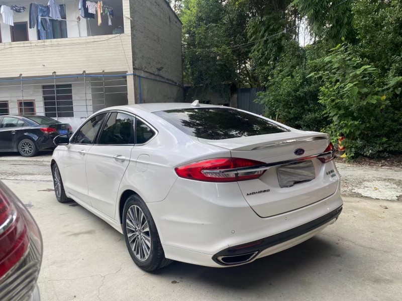 成都18年福特蒙迪欧9