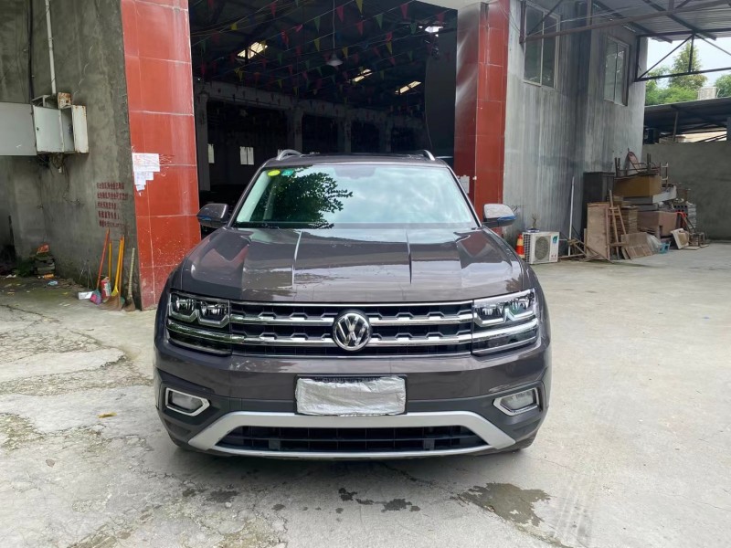 成都17年大众途昂1