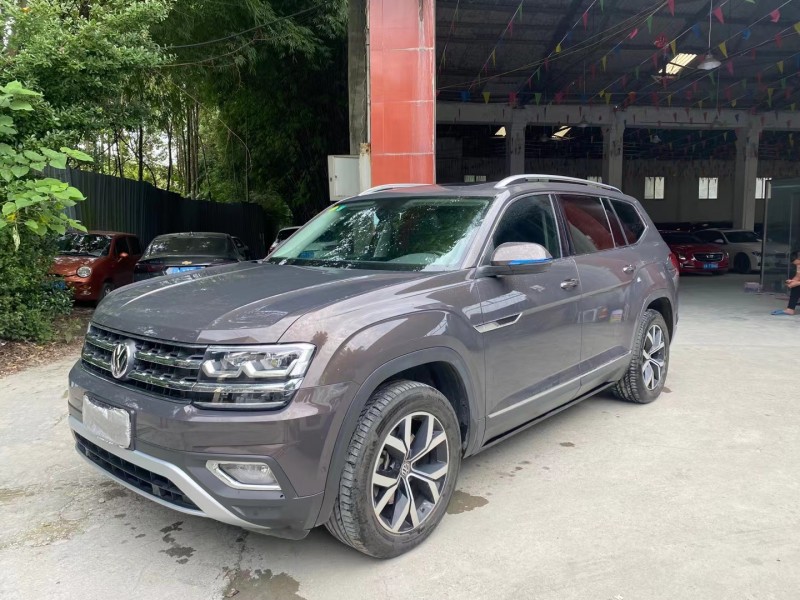 成都17年大众途昂2