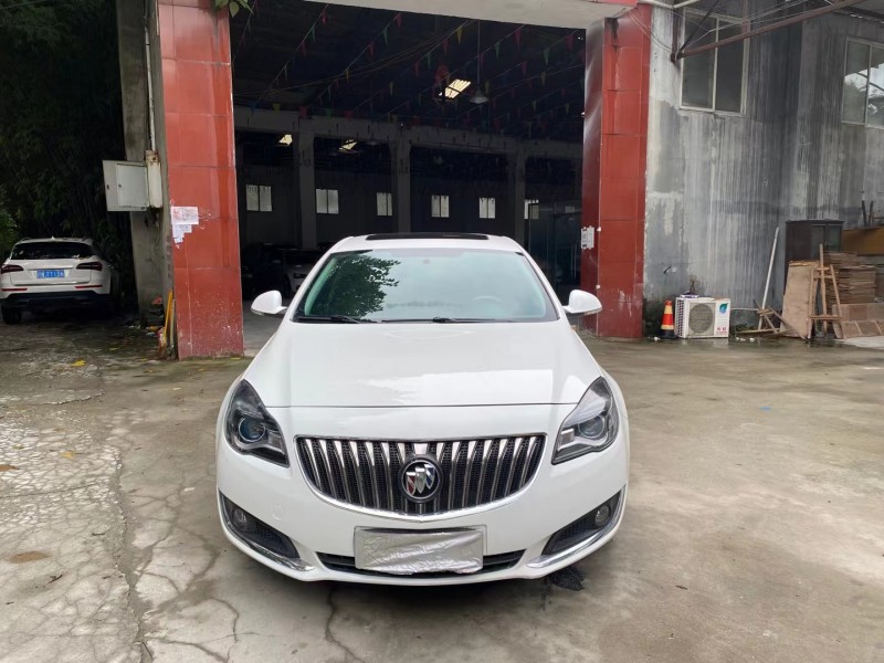 成都15年别克君威1