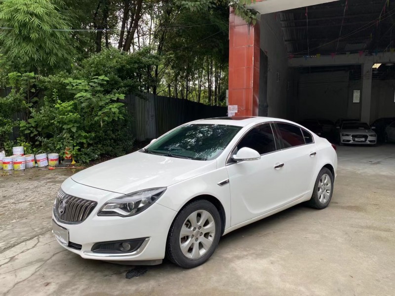 成都15年别克君威3