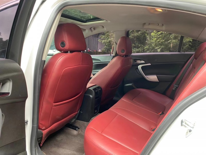 成都15年别克君威4