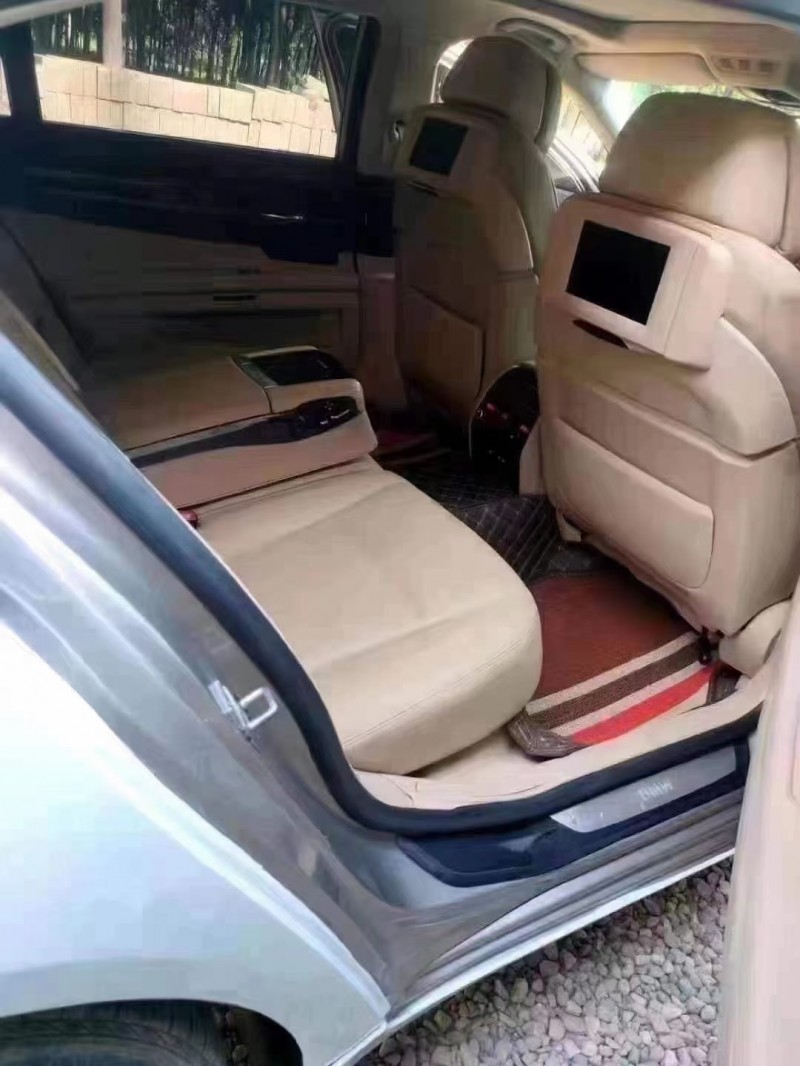 保定11年宝马7系6