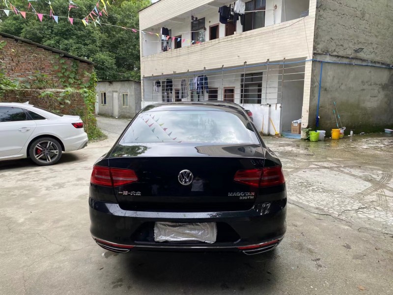 成都17年大众迈腾8