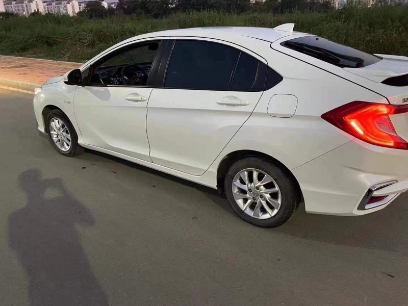 枣庄19年本田竞瑞2