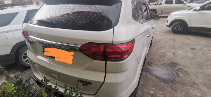 自貢16年力帆汽車邁威4