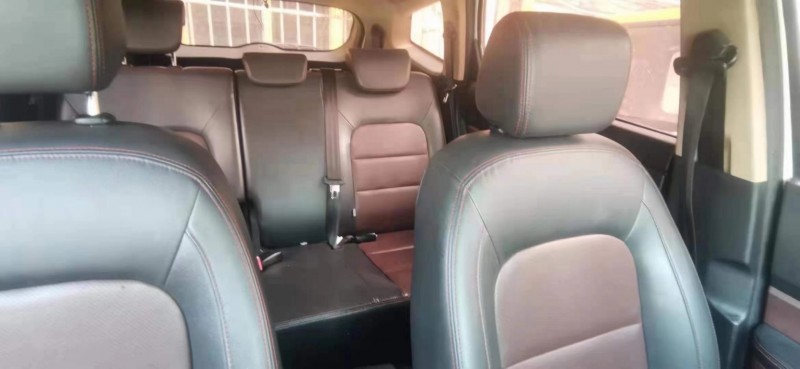 自貢16年力帆汽車邁威5
