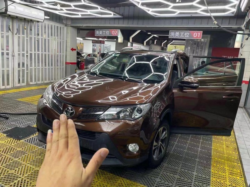 紹興15年豐田RAV4榮放3