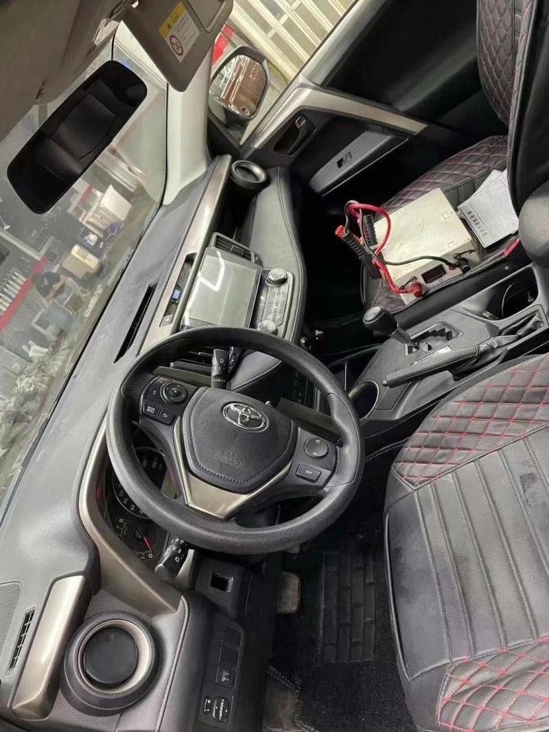 紹興15年豐田RAV4榮放5