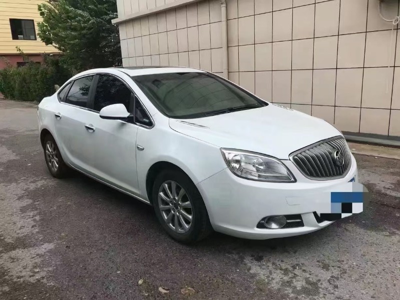 青岛14年别克英朗1