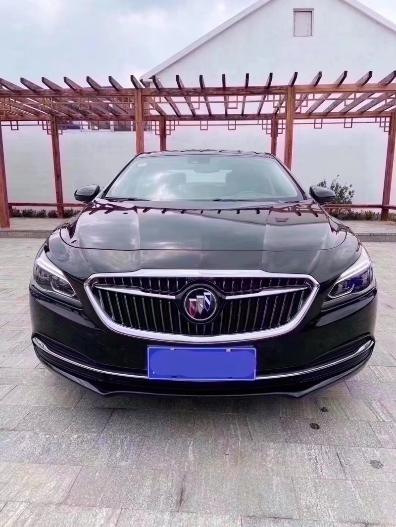 潍坊18年别克君越1