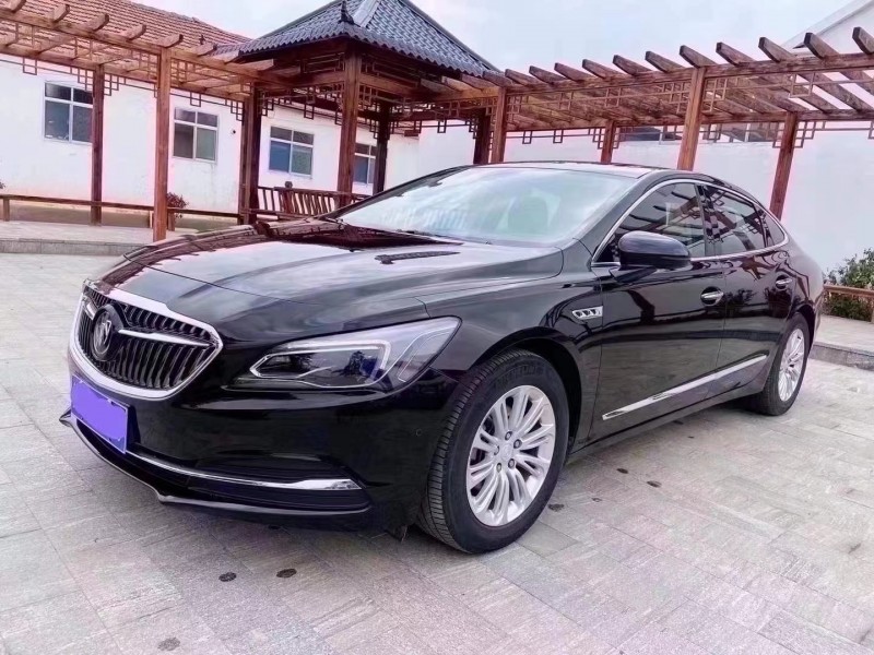 潍坊18年别克君越2