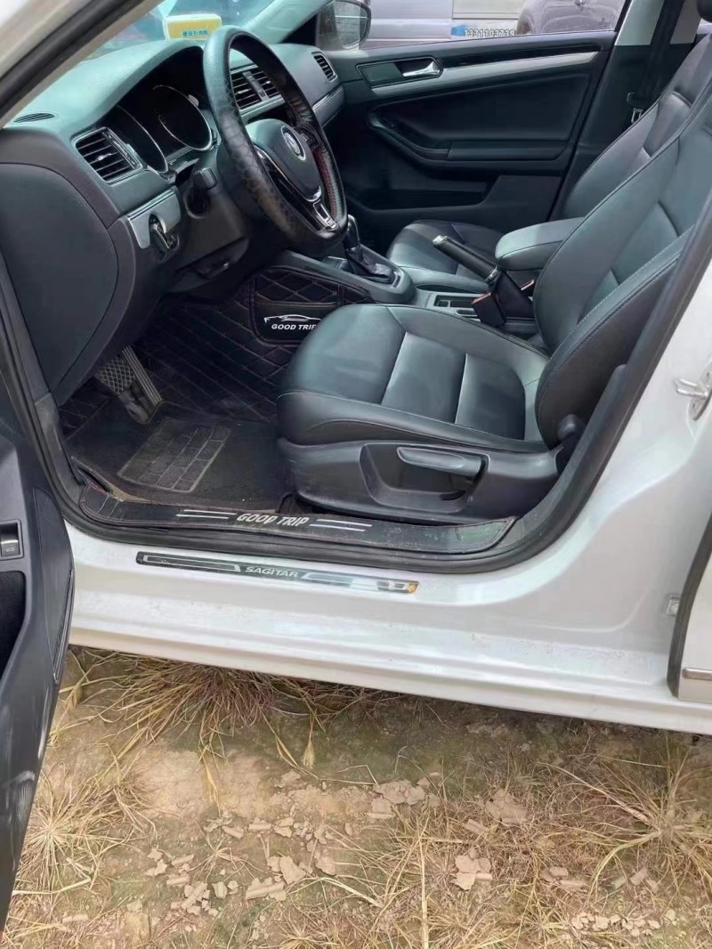 保定17年大众速腾3