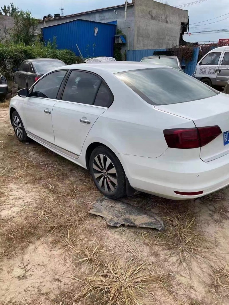 保定17年大众速腾5