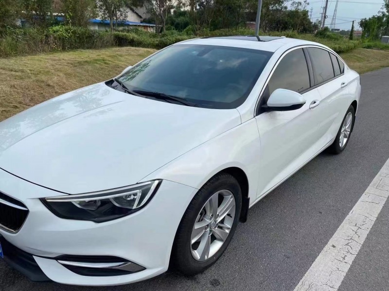 徐州18年别克君威3