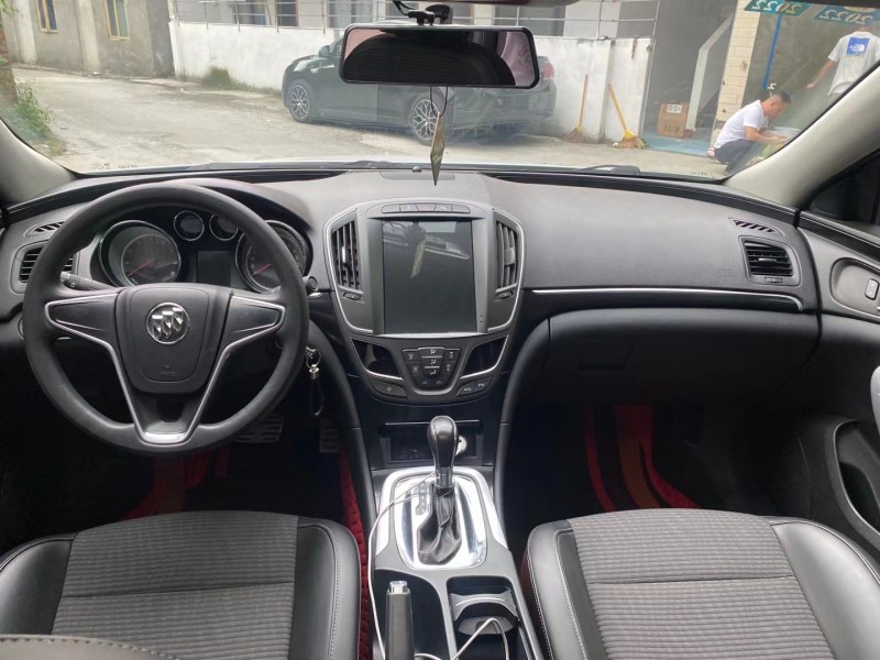 成都16年别克君威5