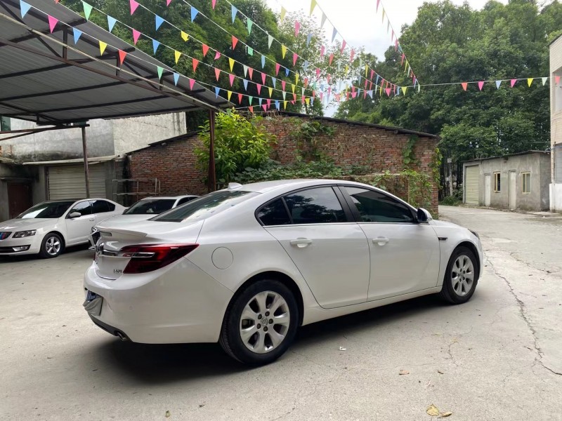 成都16年别克君威7