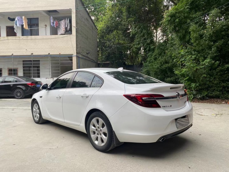 成都16年别克君威9