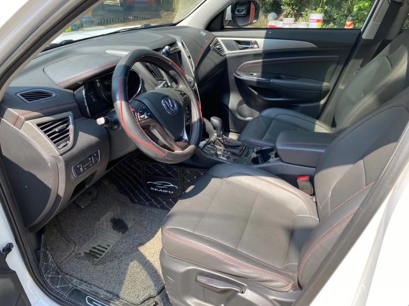 成都20年长安汽车CS756