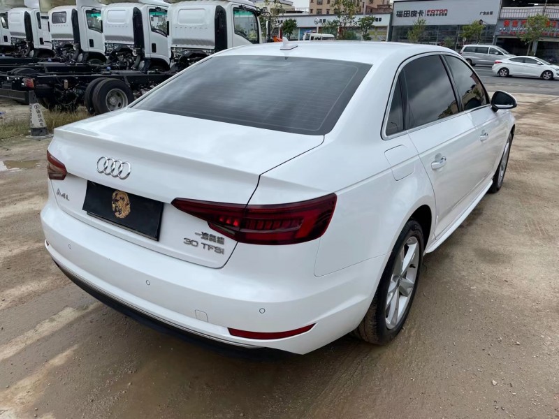 广州18年奥迪A4L9