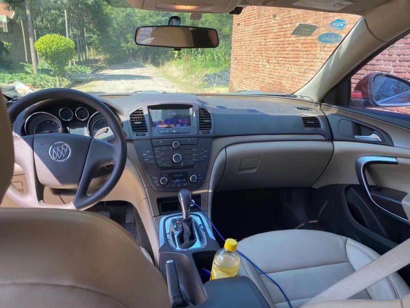 枣庄12年别克君威6