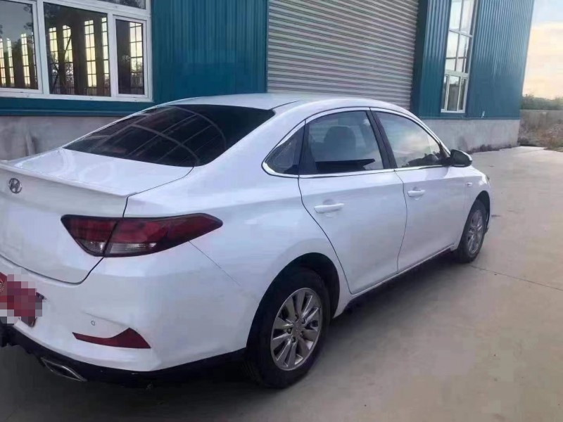 保定20年现代悦动6