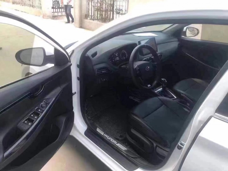 保定20年现代悦动7