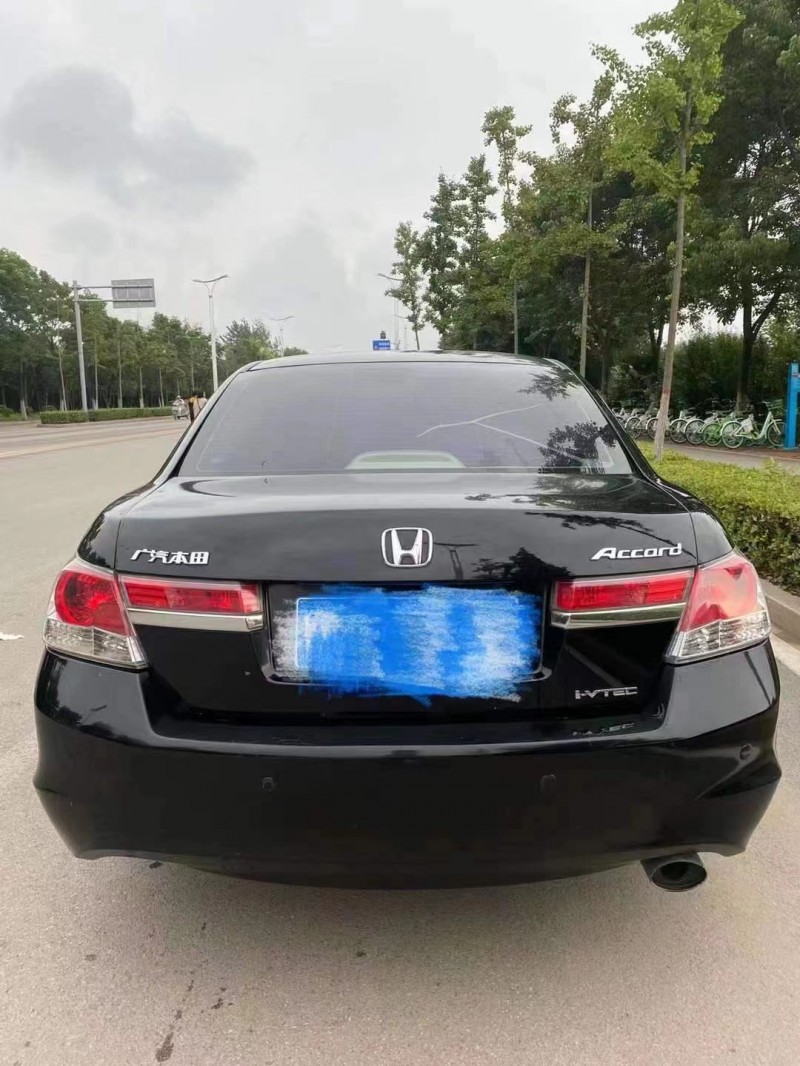 济宁11年本田雅阁7