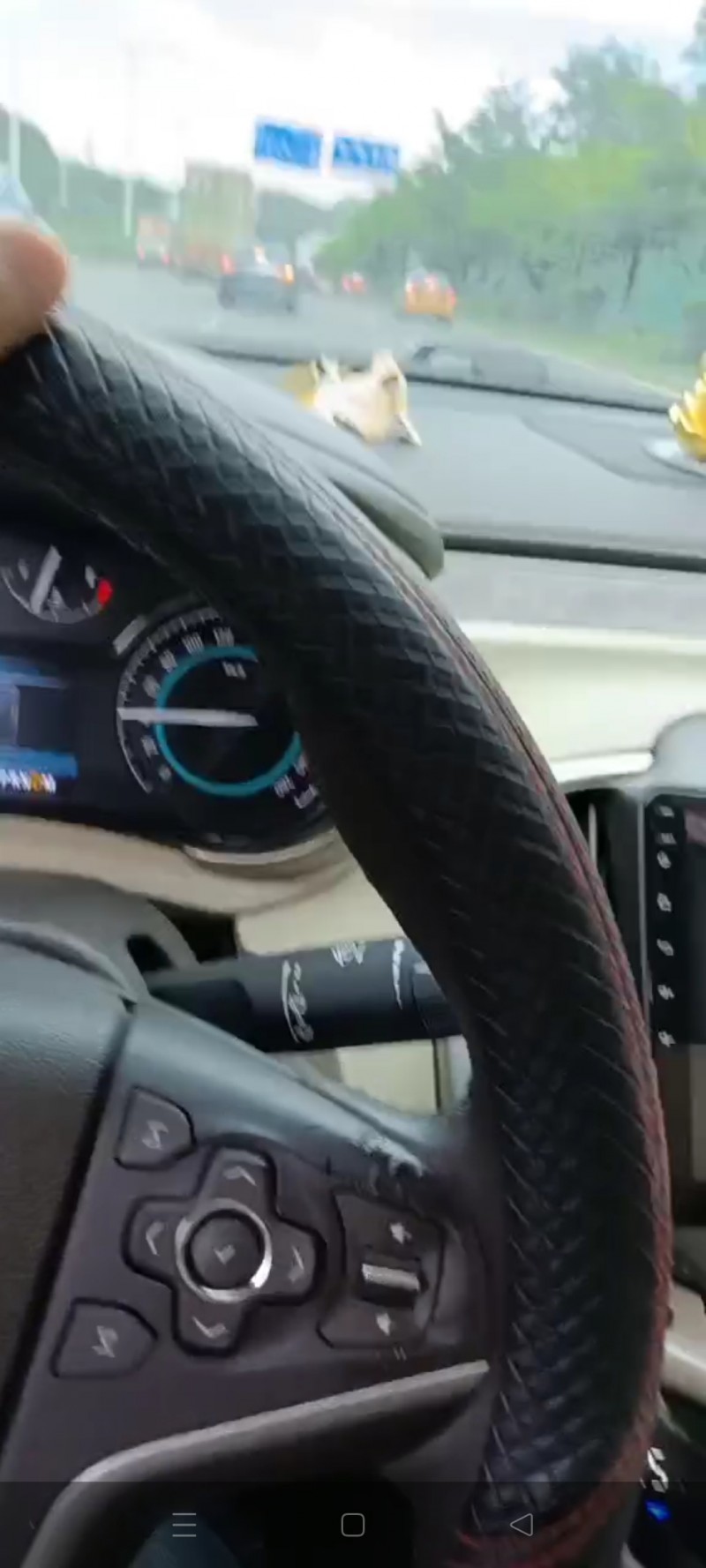 深圳14年别克君越1