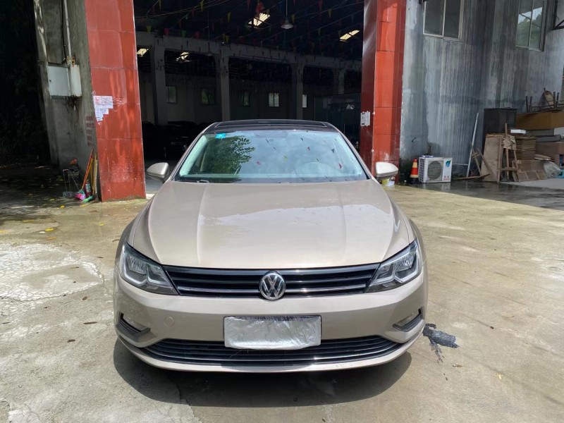 成都16年大众凌渡1