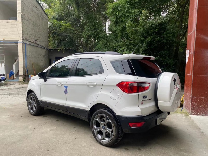 成都20年福特翼搏9