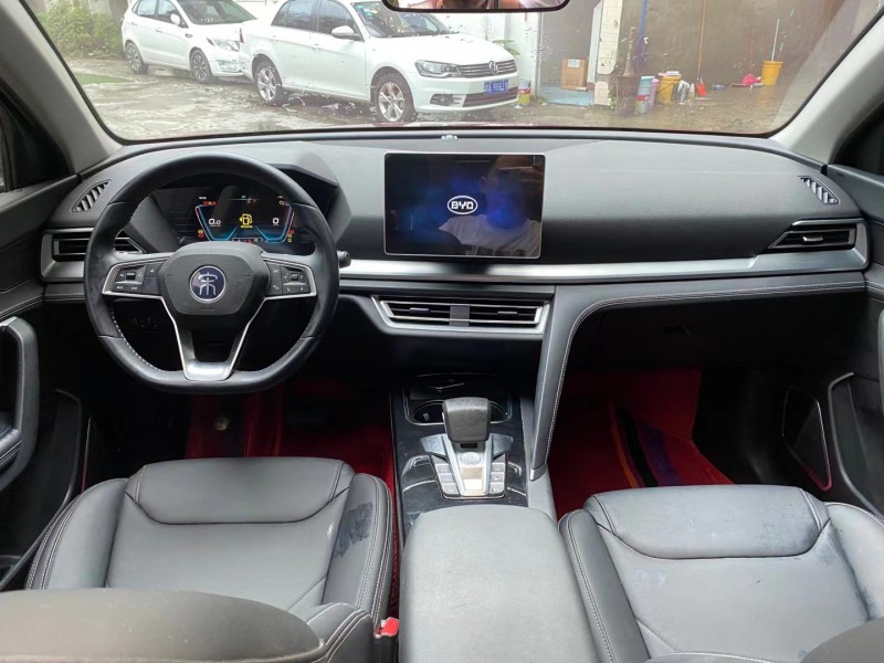 成都20年比亚迪宋5