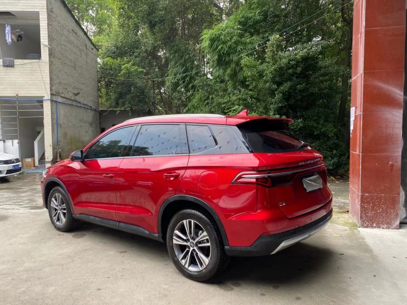 成都20年比亚迪宋9