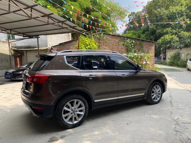 成都17年哈弗H77