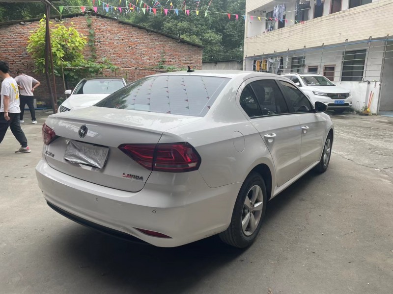 成都20年大众朗逸9