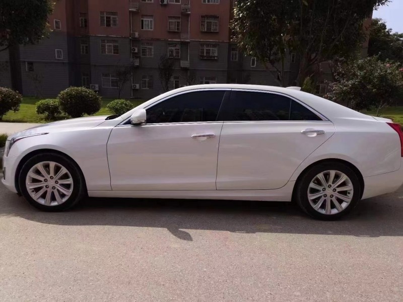 武汉17年凯迪拉克ATS3