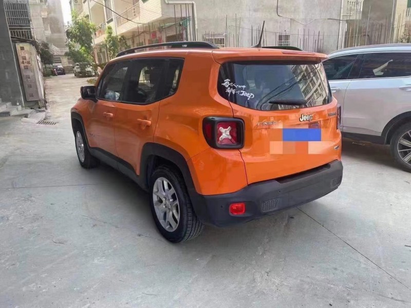 黃石19年Jeep自由俠7