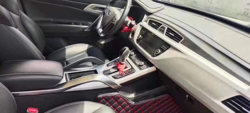 保定16年吉利博越4