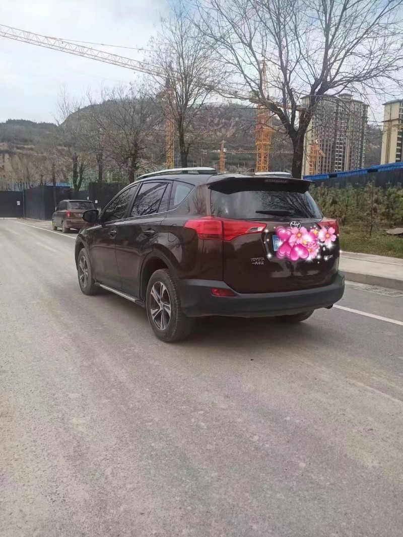 太原15年豐田RAV4榮放8