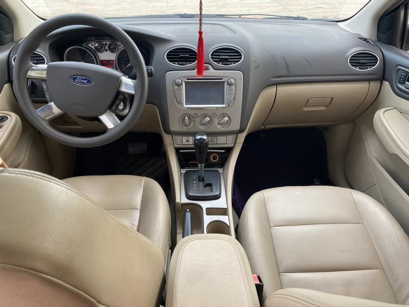 广州11年福特福克斯5