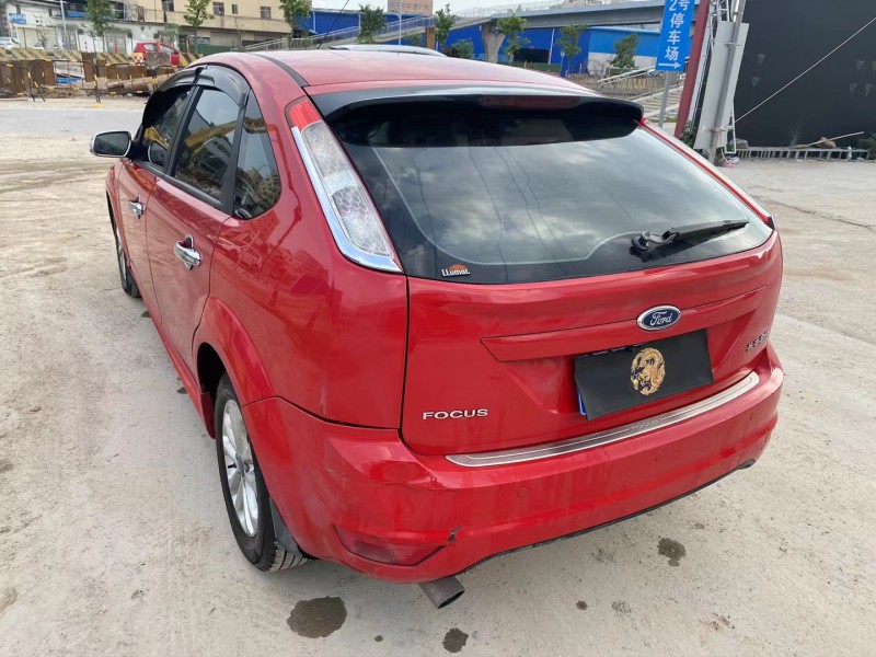 广州11年福特福克斯7