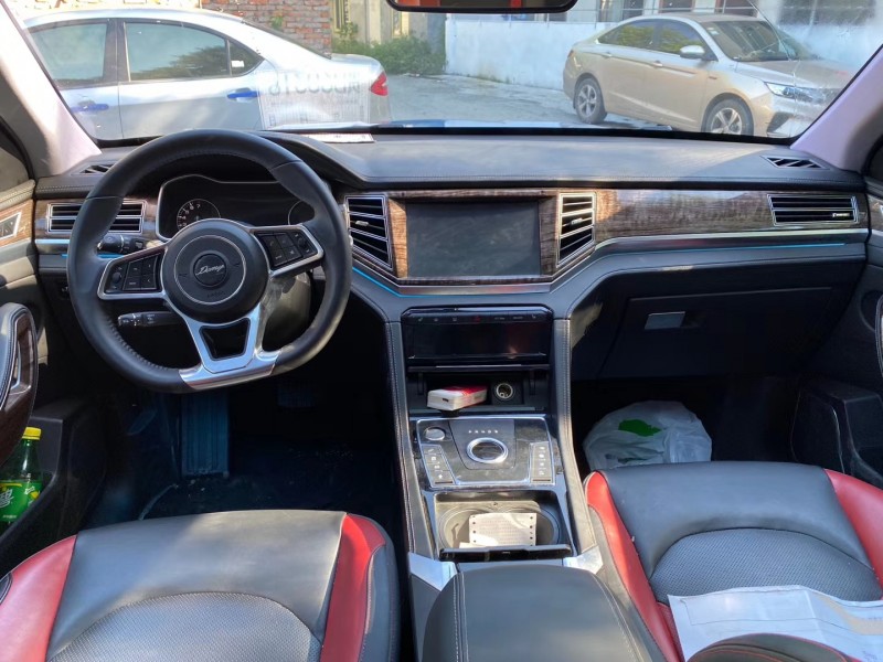 成都20年众泰大迈X75