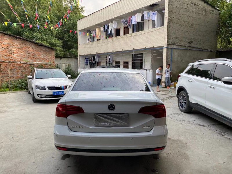 成都16年大众宝来8