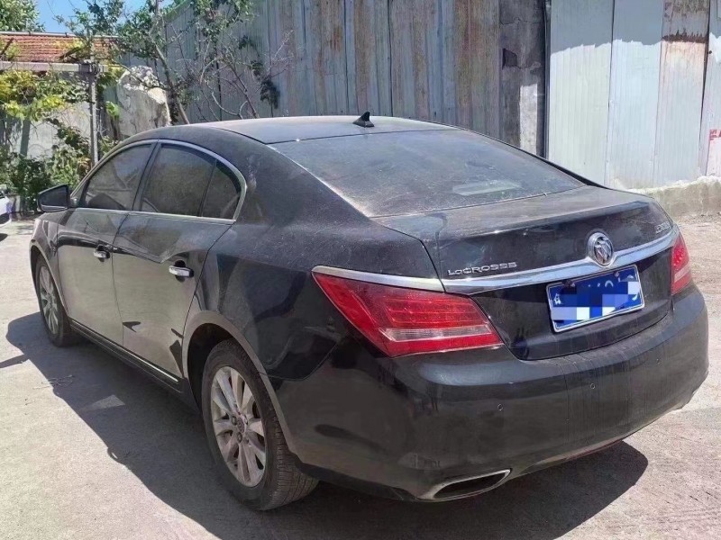 潍坊15年别克君越7