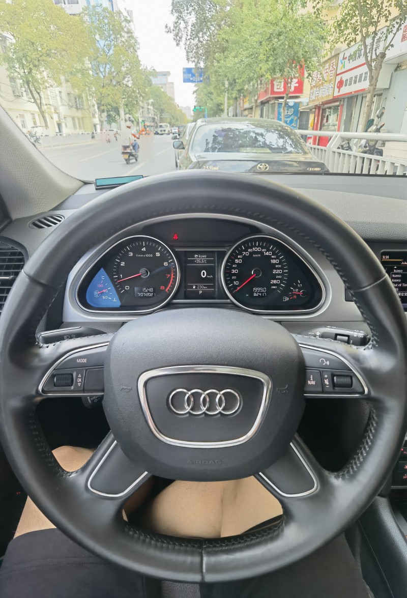 郑州12年奥迪Q73